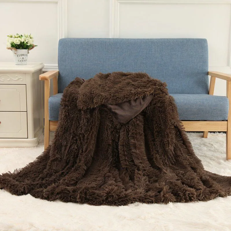 
Wholesale Luxury Faux Fur Throw Blanket Long Hair Shaggy Fleece Super Soft PV Plush Blanket 