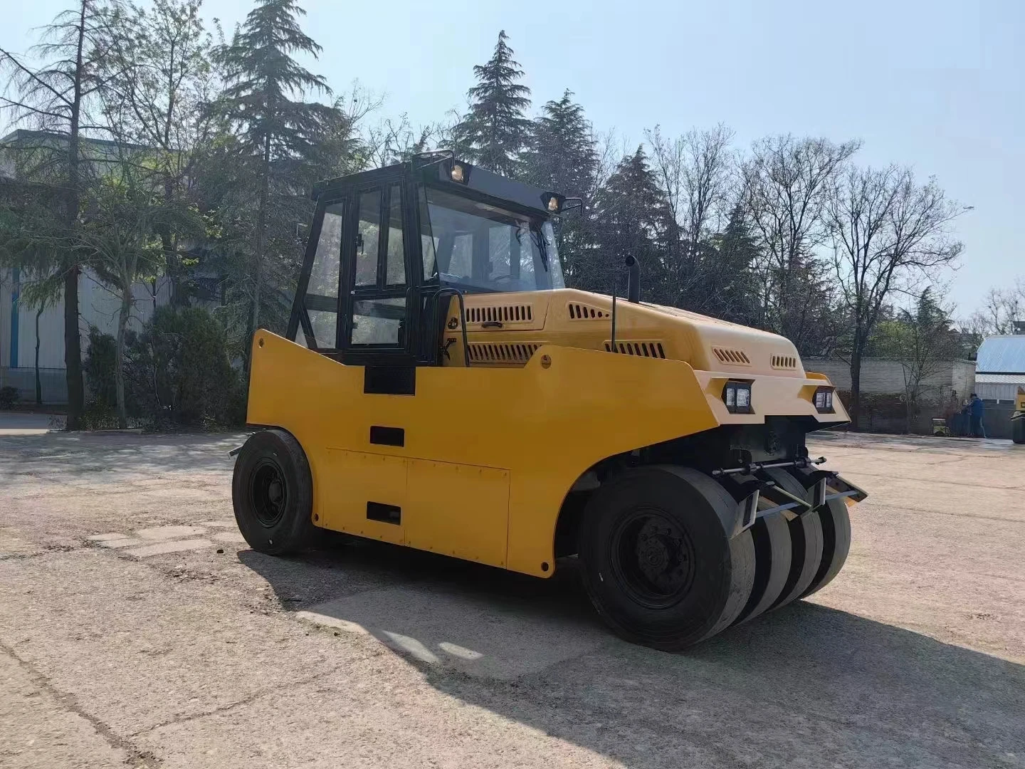 10 Ton Hydraulic Pneumatic Roller New Construction Machinery LTP1016H for Farms Core Components Motor Engine Pump Bearing Gear