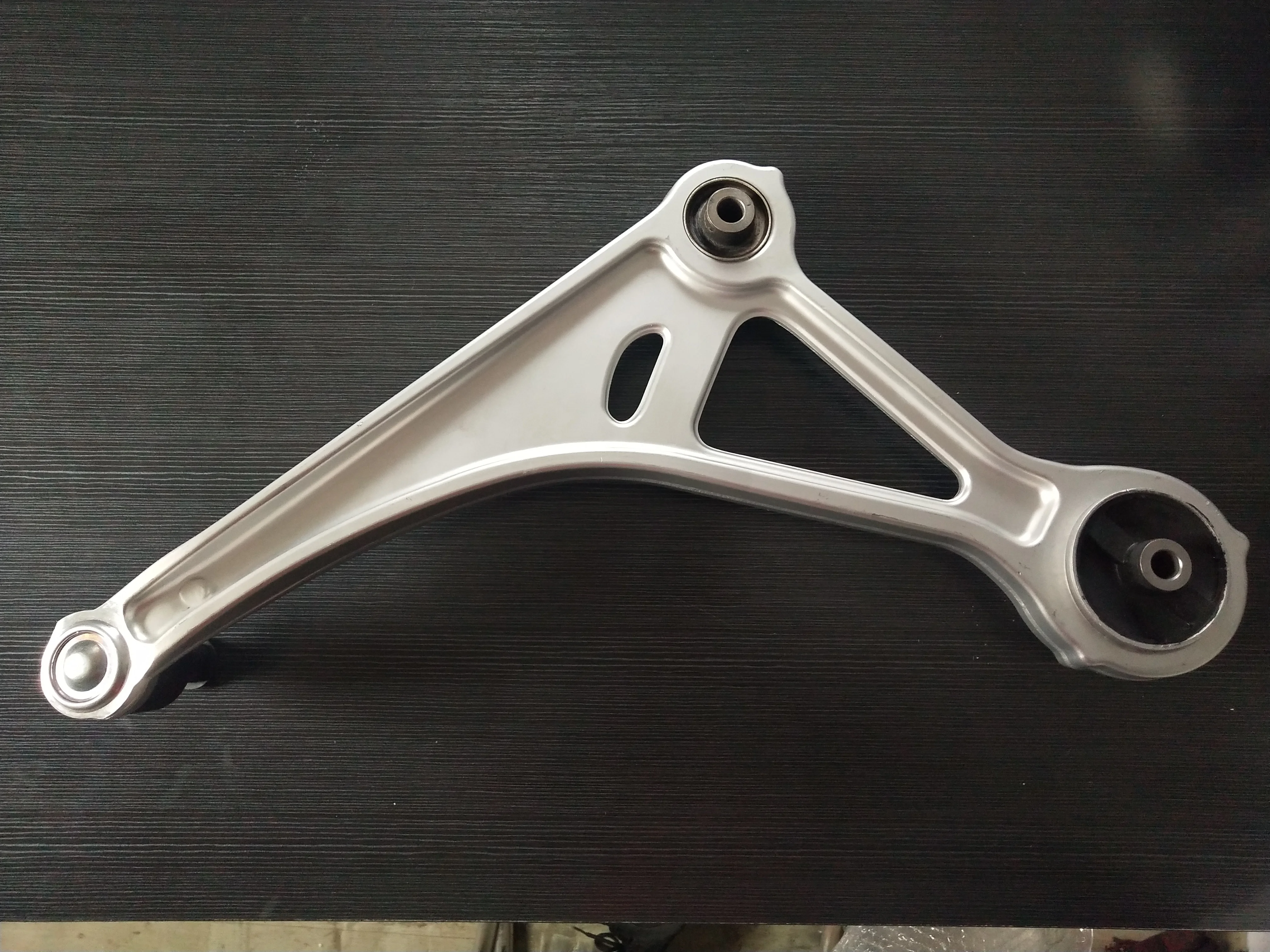 factory OEM for nissan toyota benz bmw honda  hyundai peugeot and more  aluminum control arm