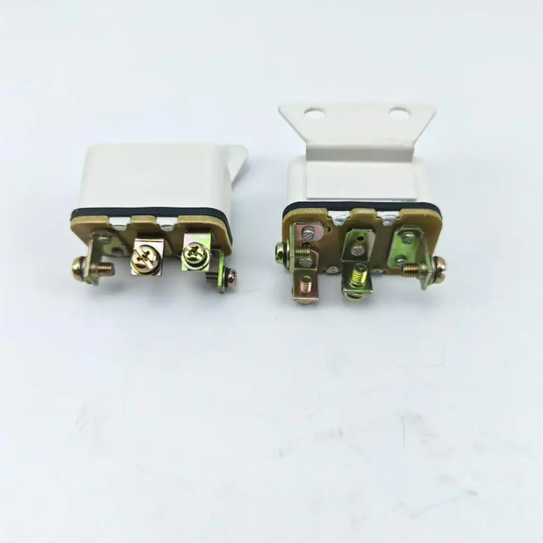 China Factory Supply 3006300 SD16 SD22 SD32 Original Safety relay for ShanTui Bulldozer Accessories