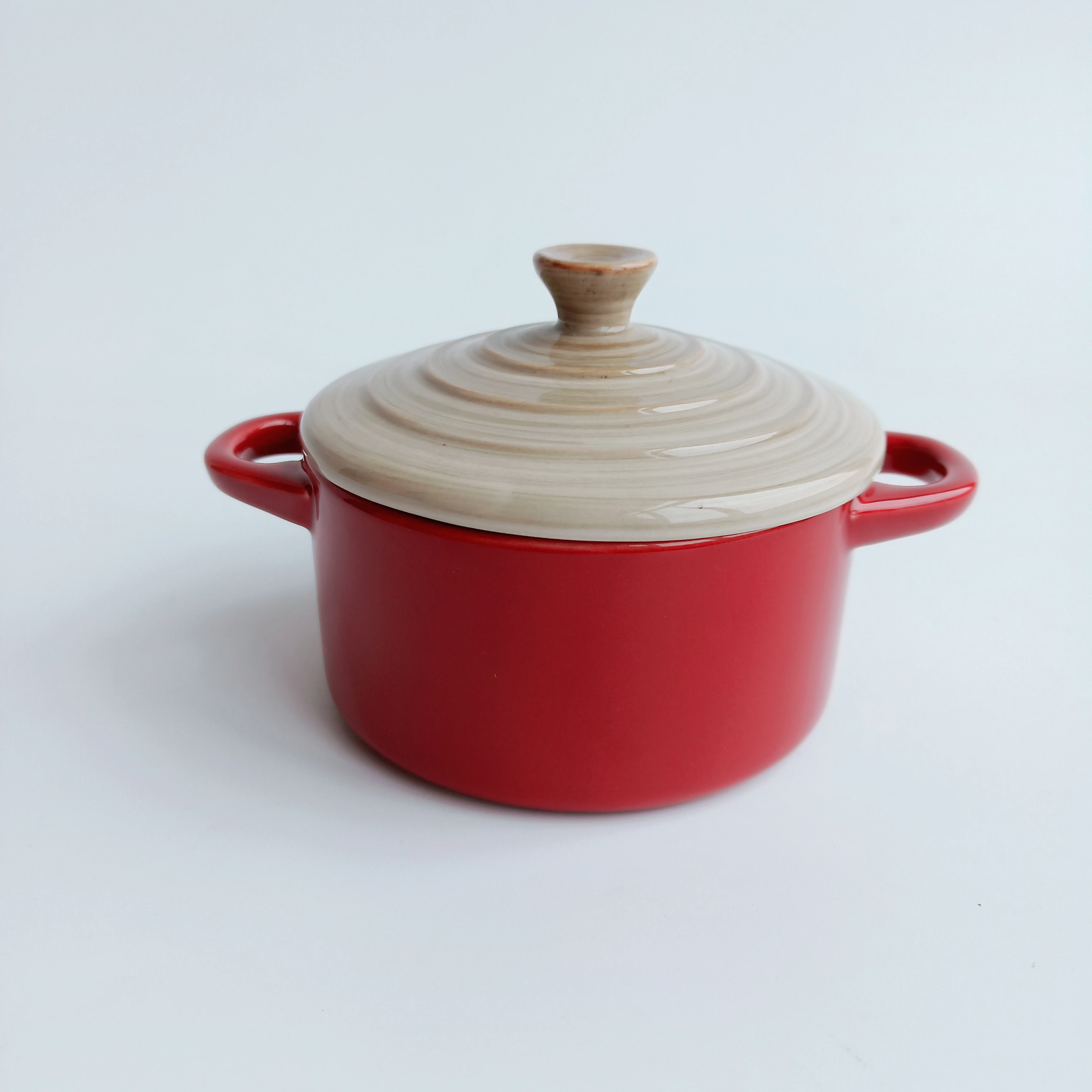 
Wholesale hand made Red ceramic ramekin stoneware mini casserole with lid and handles 