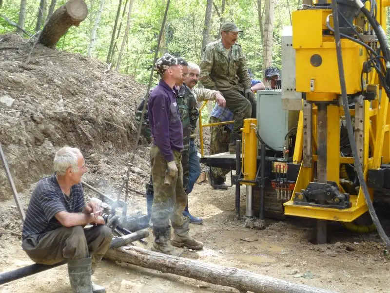 EB 8 years factory Multifunction Water Well Hydraulic Top-drive slewing Propulsion Lifting Drilling Machine Rig Drilling Rig