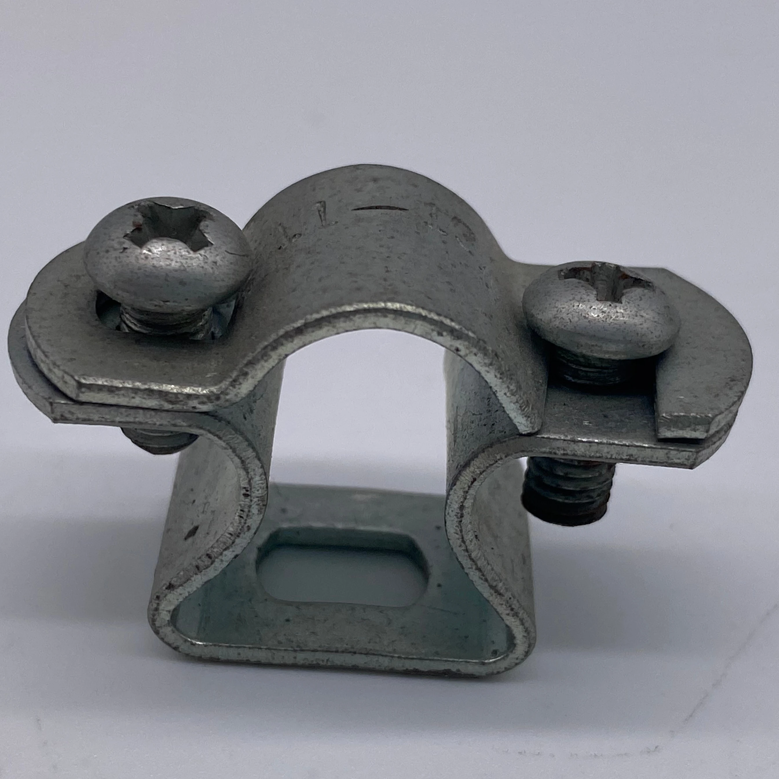 Cable Pipe and Spacer Clip Conector Fitting Iron Connector Fitting Clamp Natural Forged Round ISO9001:2015 Industry