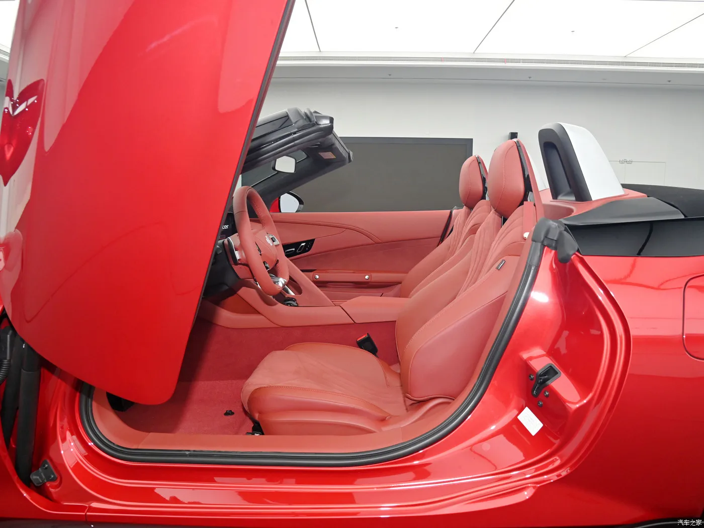 2024 of SAIC MG Cyberster Convertible electric car EV 400kW/725Nm R20 four wheel LHD used car for sale
