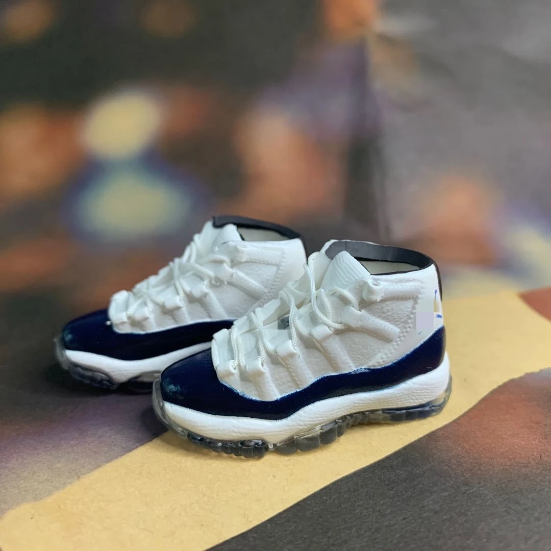 New arrival High quality fashionable dollhouse handmade miniature 1/6 bjd doll resin sport shoes mini sneaker for BJD dolls
