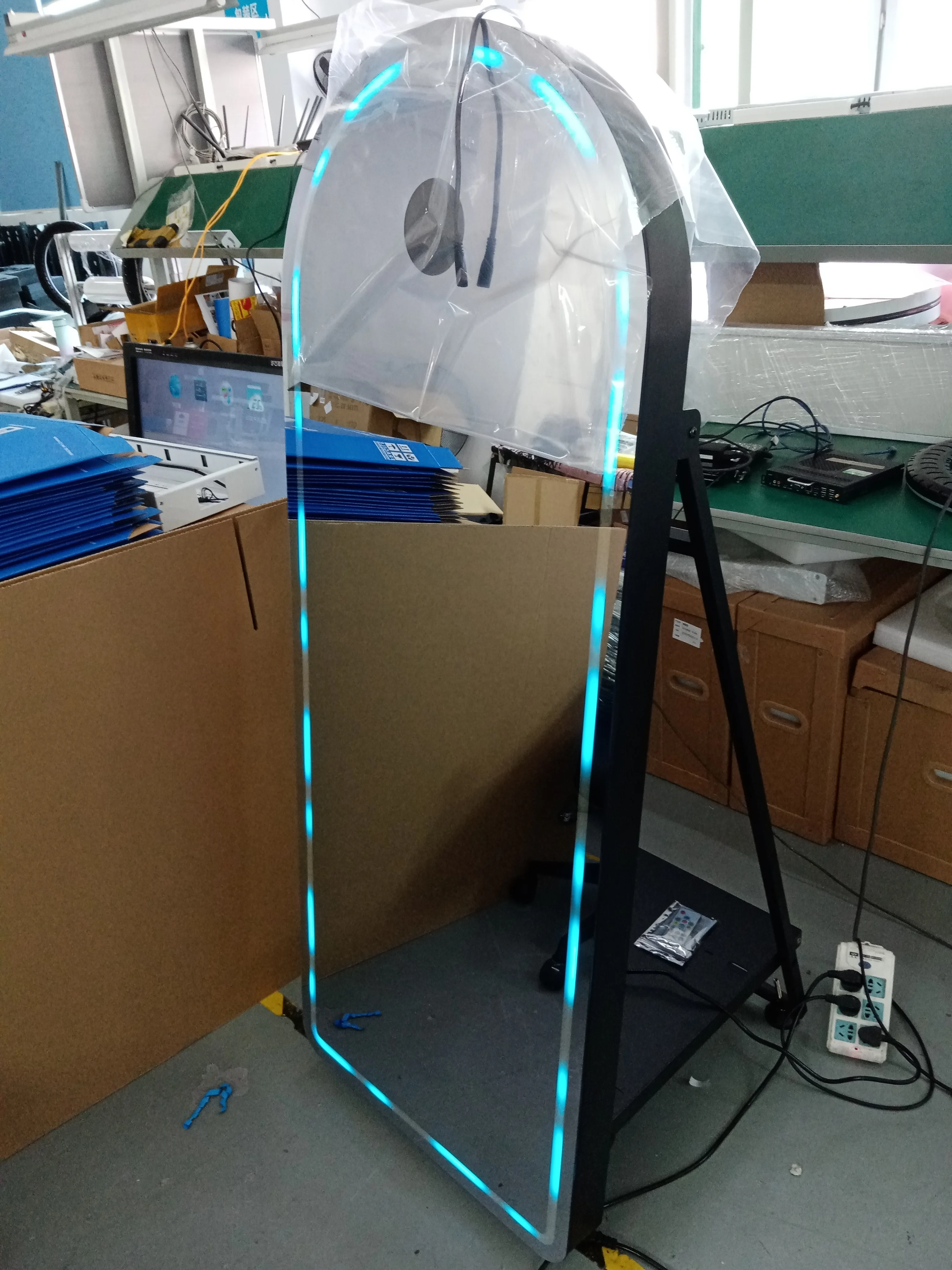 Party Selfie Digital Mirror Photobooth Machine Interactive Touch Screen DSLR Magic Mirror Photo Booth