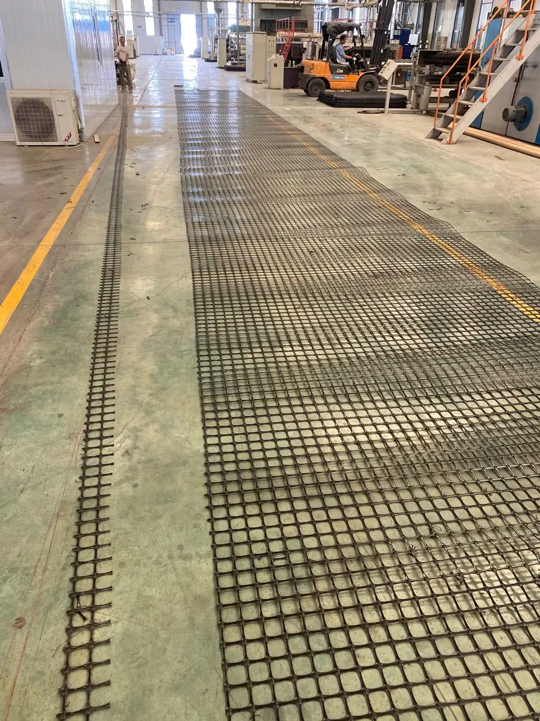 
PP biaxial plastic geogrid /Uniaxial or Biaxial PP Geogrid Production Line 