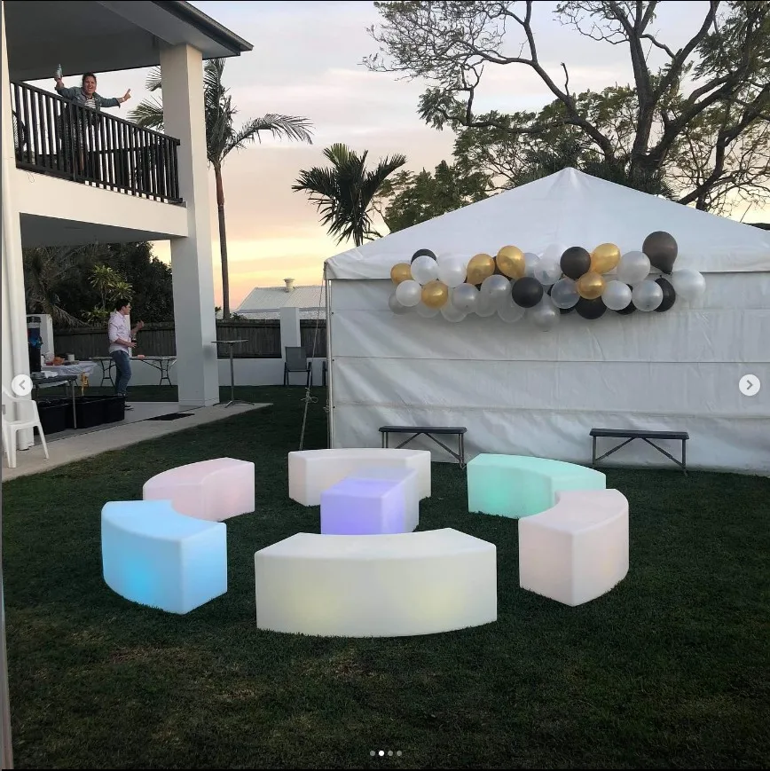 Светодиодная изогнутая скамейка стул светящаяся мебель для вечеринки