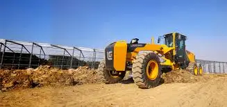 Китайский мини-погрузчик с бортовым поворотом CDM307 приспособлением