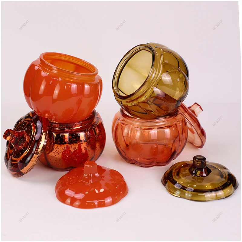 Factory New Style Custom Spray Color Glass Candle Vessels Halloween 540ml Pumpkin Candle Jar with Lid