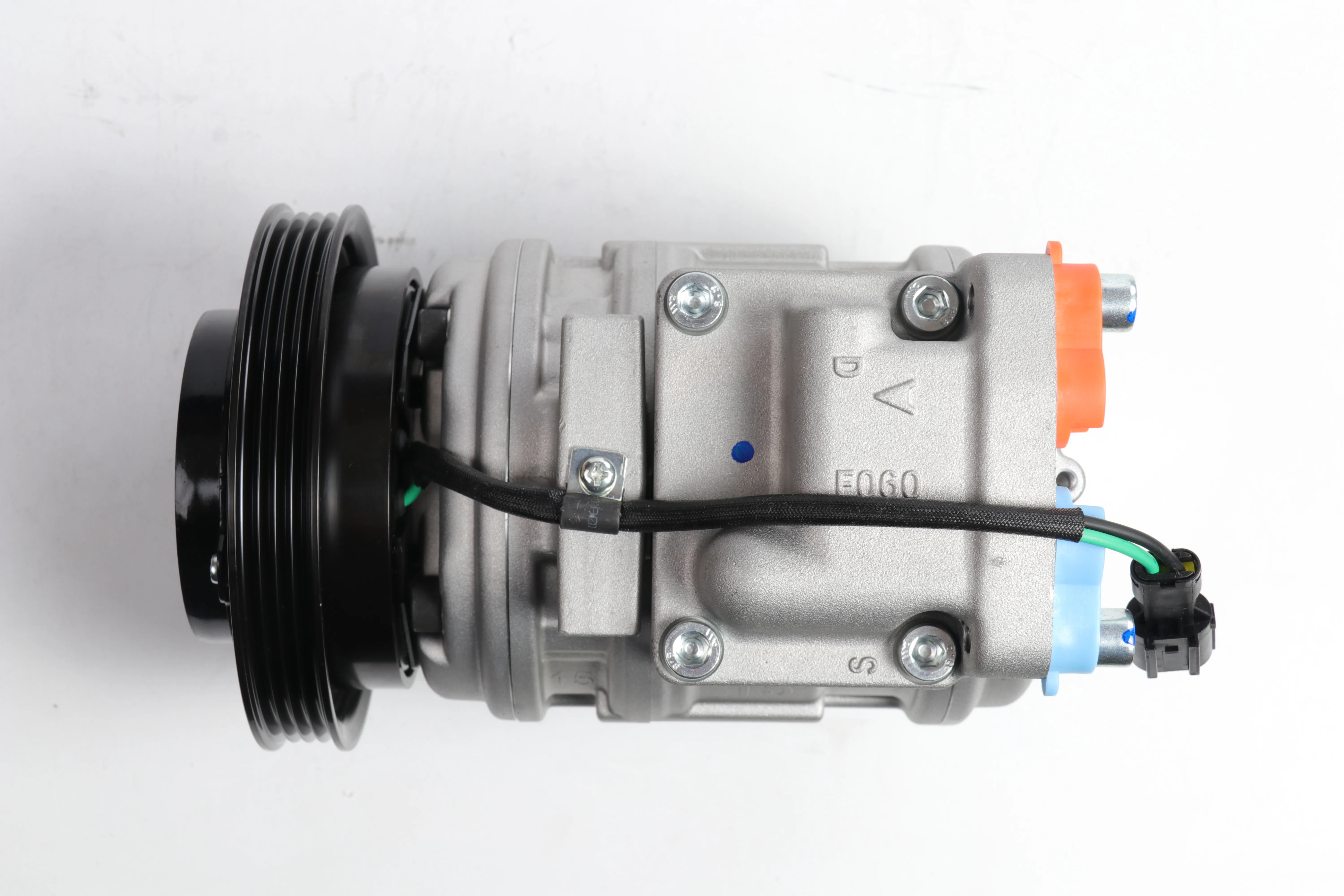 A/C Compressor 440205-00070 for Doosan DX225LC Excavator DL200 DX140 DX150 DX380 DX520 44020500070