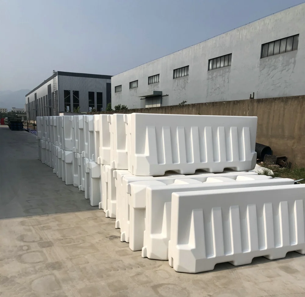 2M Length Water Barrier Plastic Temporary Traffic Safety Crowd Control Water-filled Barrier