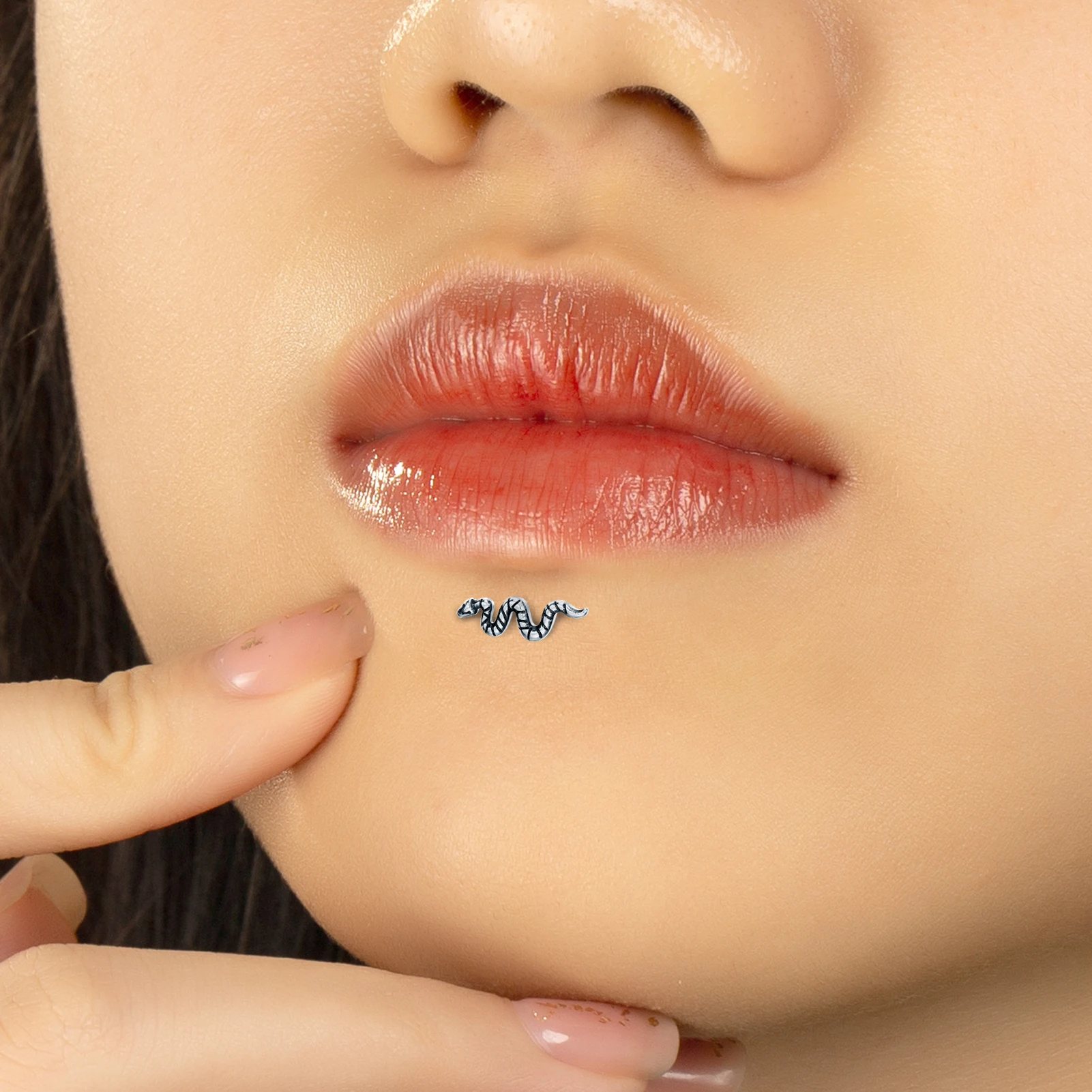 Factory Handmade F136 Titanium Earrings Snake Shape Women Men Body Lips Studs Wholesale Jewelry