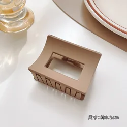 New Design Fashion Solid Colors Elegant Geometric Flower Hair Claw Clips Big Matte Hair Claw Clamps