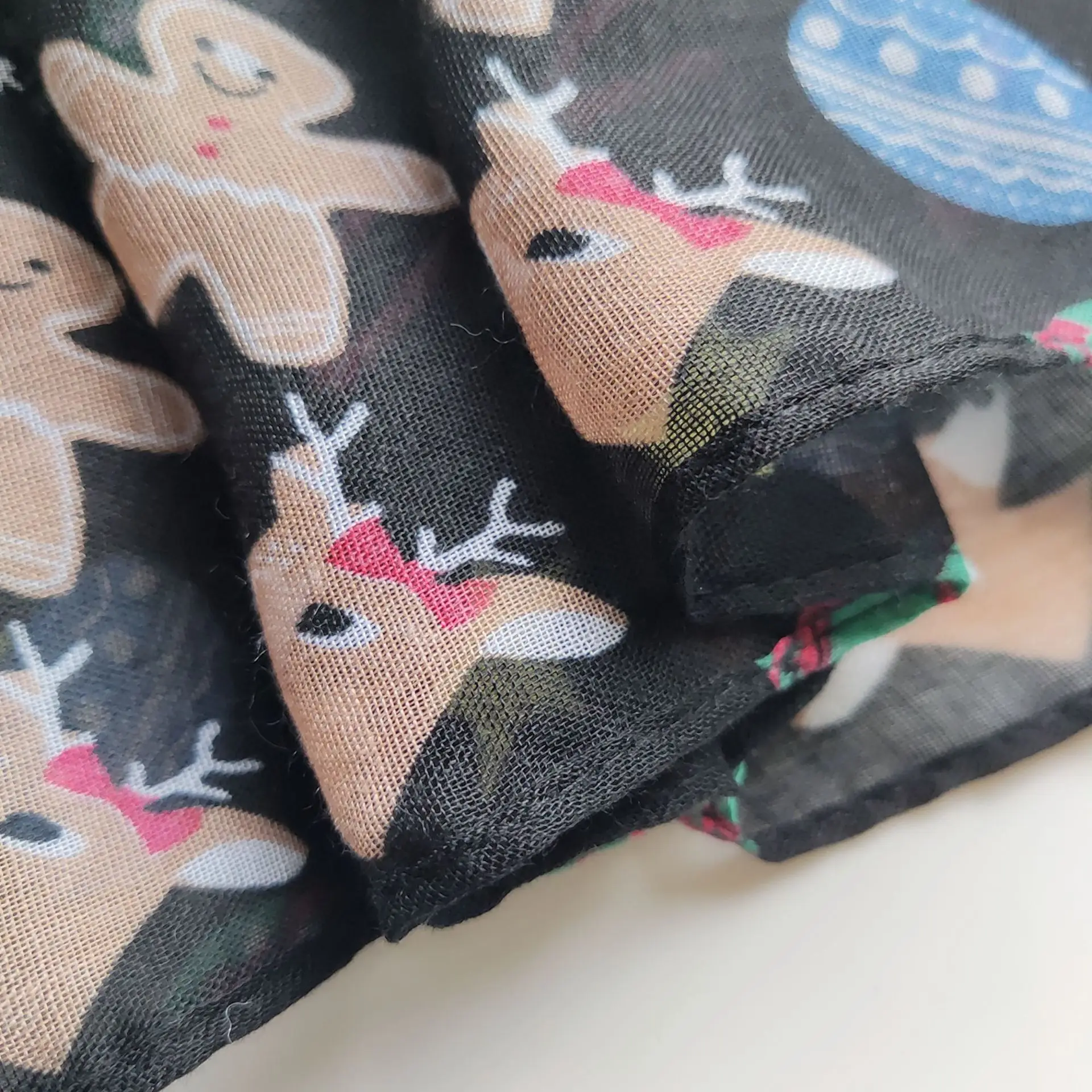 Factory Low price Custom Graphic Printing Christmas Ethnic Scarves Shawls Voile Beach Scarves