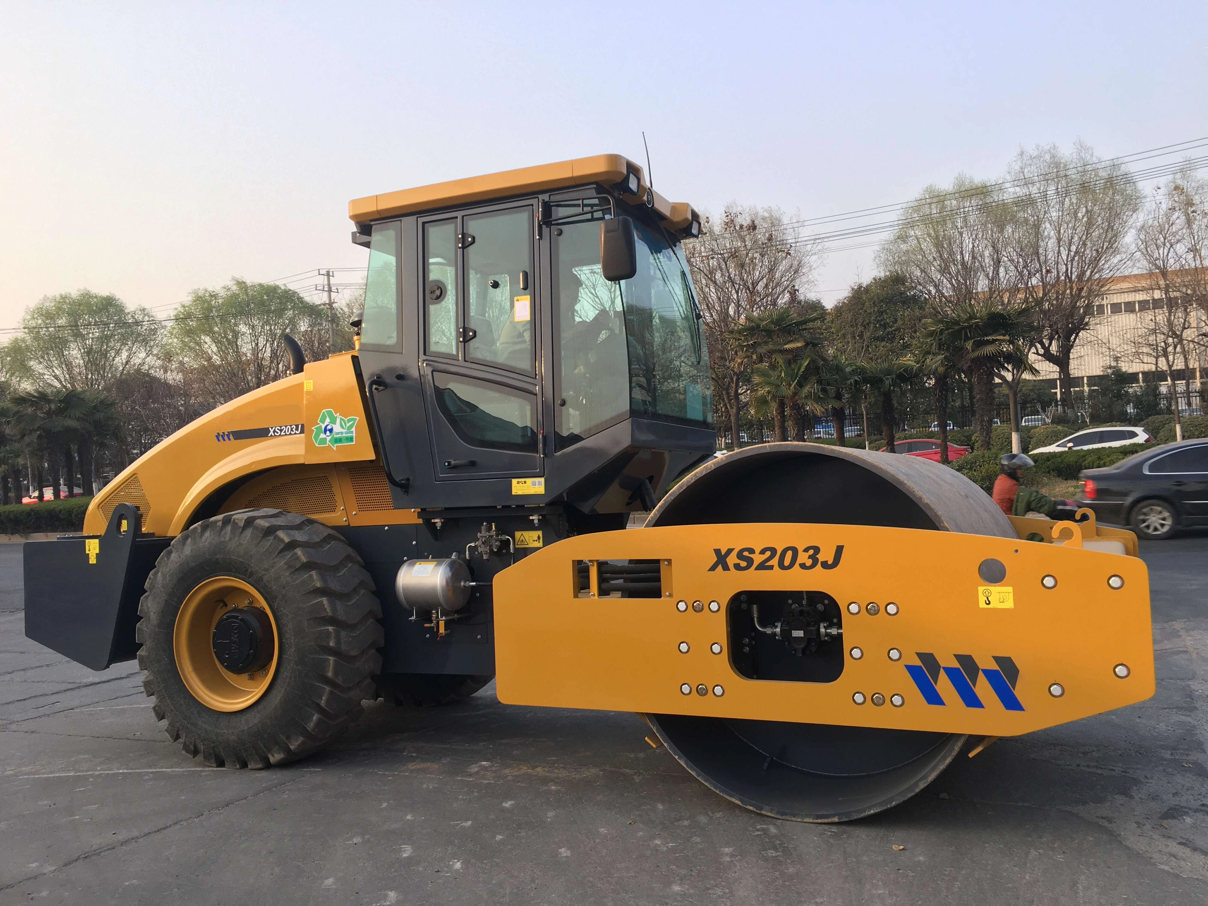 Top Brand Factory Price 20 Ton Road Roller XS203J Hydraulic Heavy Road Construction Machinery