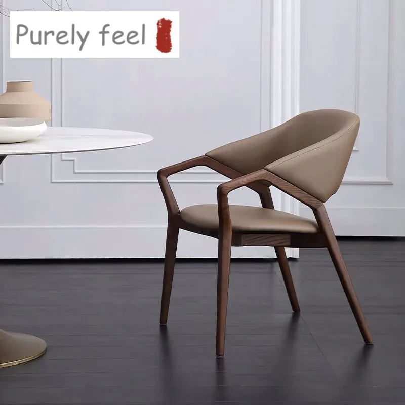 Итальянский минималистский обеденный стул из массива дерева, Современный дизайнерский домашний стул из искусственной кожи (1600453543070)