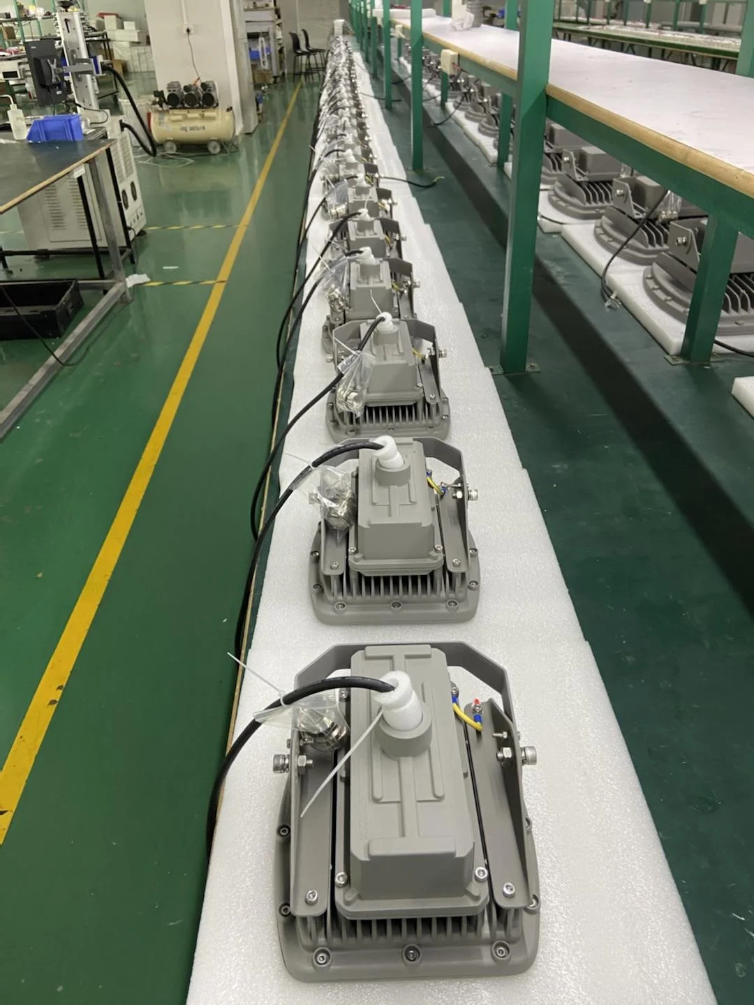 Canopy Led Light Gas Station 20W 80W 100W 150W 200W Surface Mounted Recessed LED Class I Division 2 Atex Led Flood Light