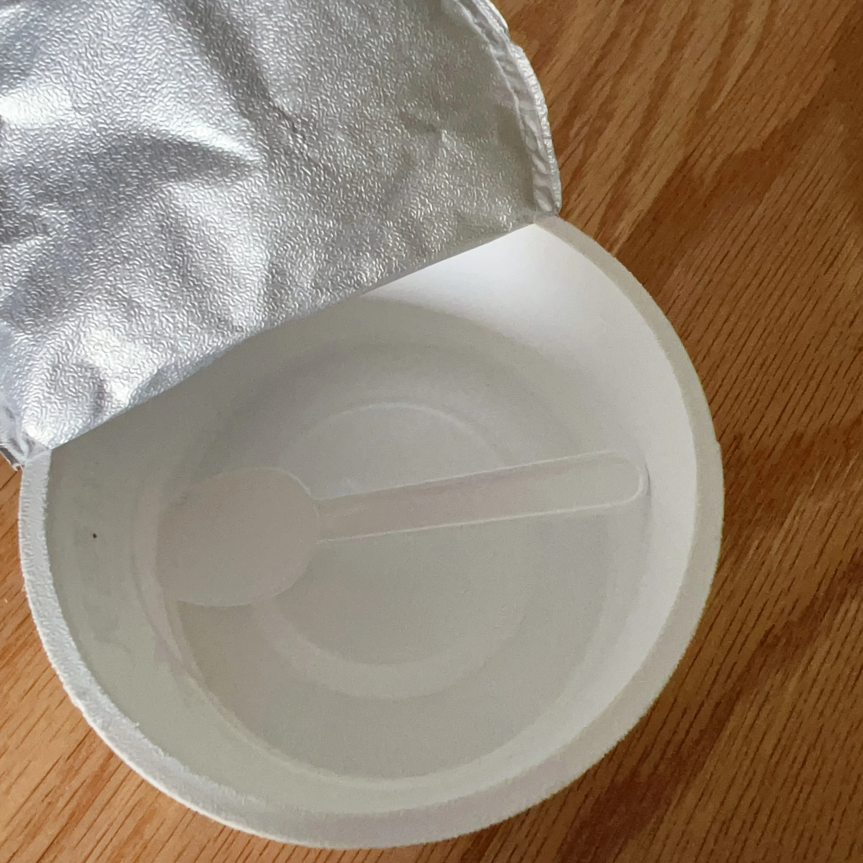 Heavy Duty Custom Food-Grade Disposable Plastic Ice Cream Cups Set with Yogurt Cup Lids and Spoon for Supermarkets and camping