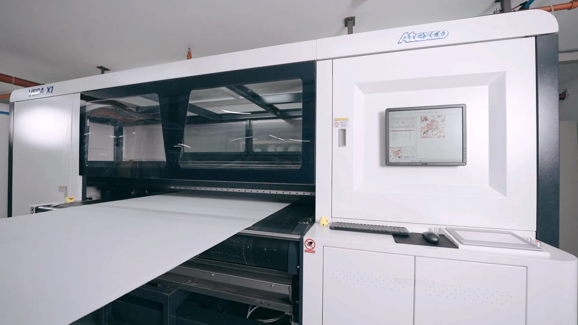 Industrial-grade paint high-speed direct-injection printing machine cloth pure cotton sizing-free direct digital printer