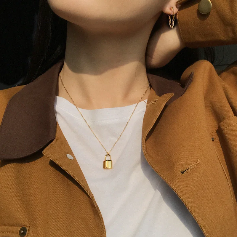 Стильные латунные позолоченные ожерелья 18K с маленьким замком
