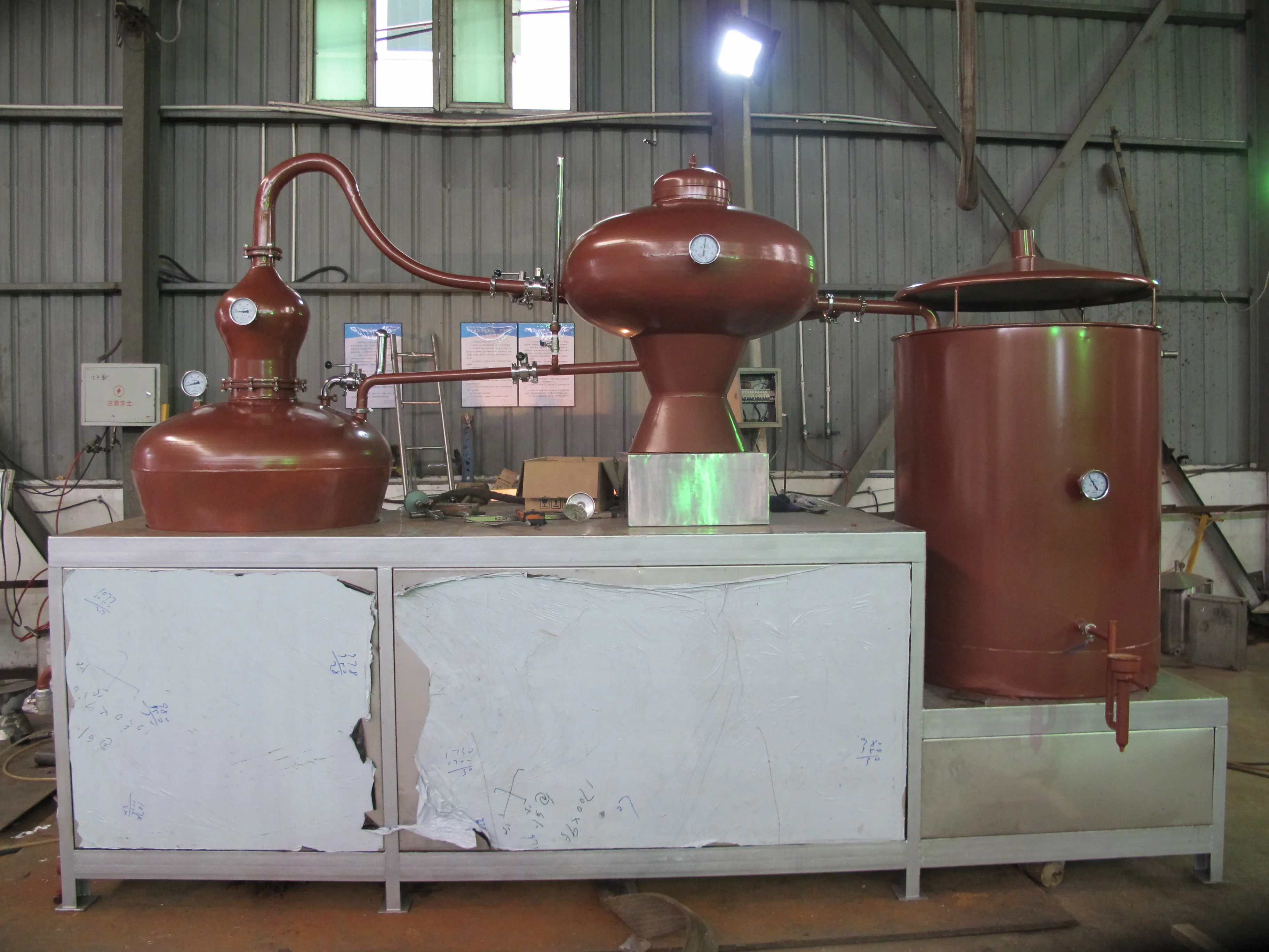 Charentais cognac  copper pot still 1000L 2000L  charente distilling machine   brandy distiller