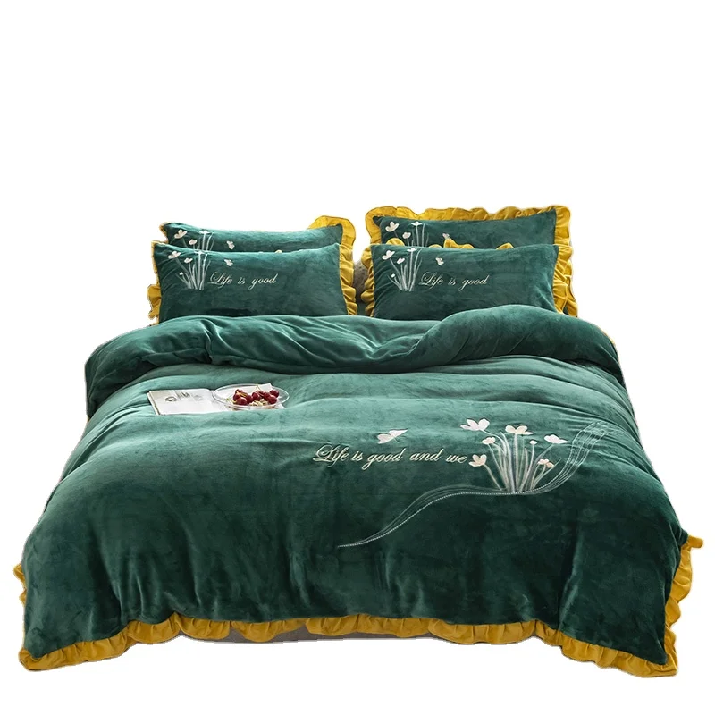 Wholesale Customized Mink Luxury Flannel Fleece Printed Quilt Bed Sheet Home Linen Bedding Set