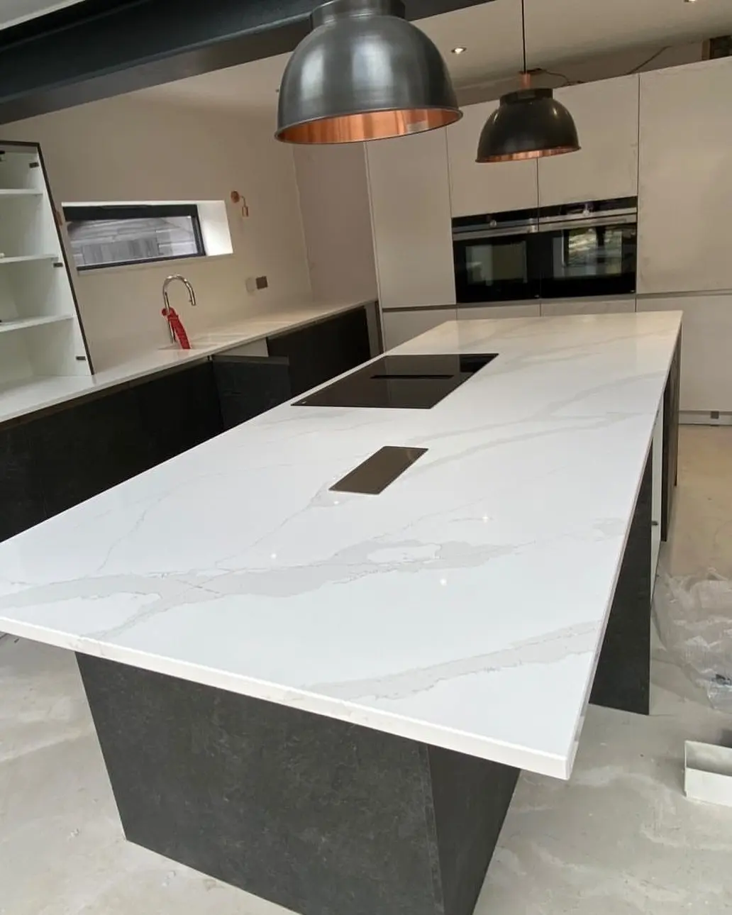 White Epoxy Resin White Quartz Stone Encimera De Cocina Kitchen Countertops With Built In Sink