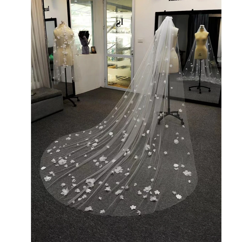 Romantic 3D flowers Applique Soft Tulle wedding Veils one layer with comb white long bridal veil custom made