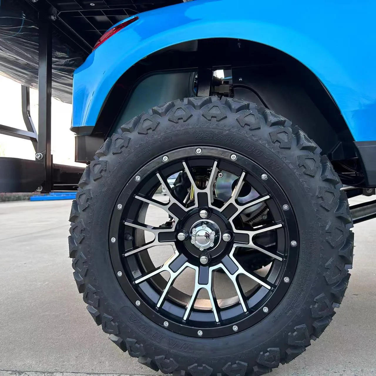 1500w 2000w Fat Tire Follow Me Golf Push Cart Ec Brake 4 Wheel Drive Golf Cart Car