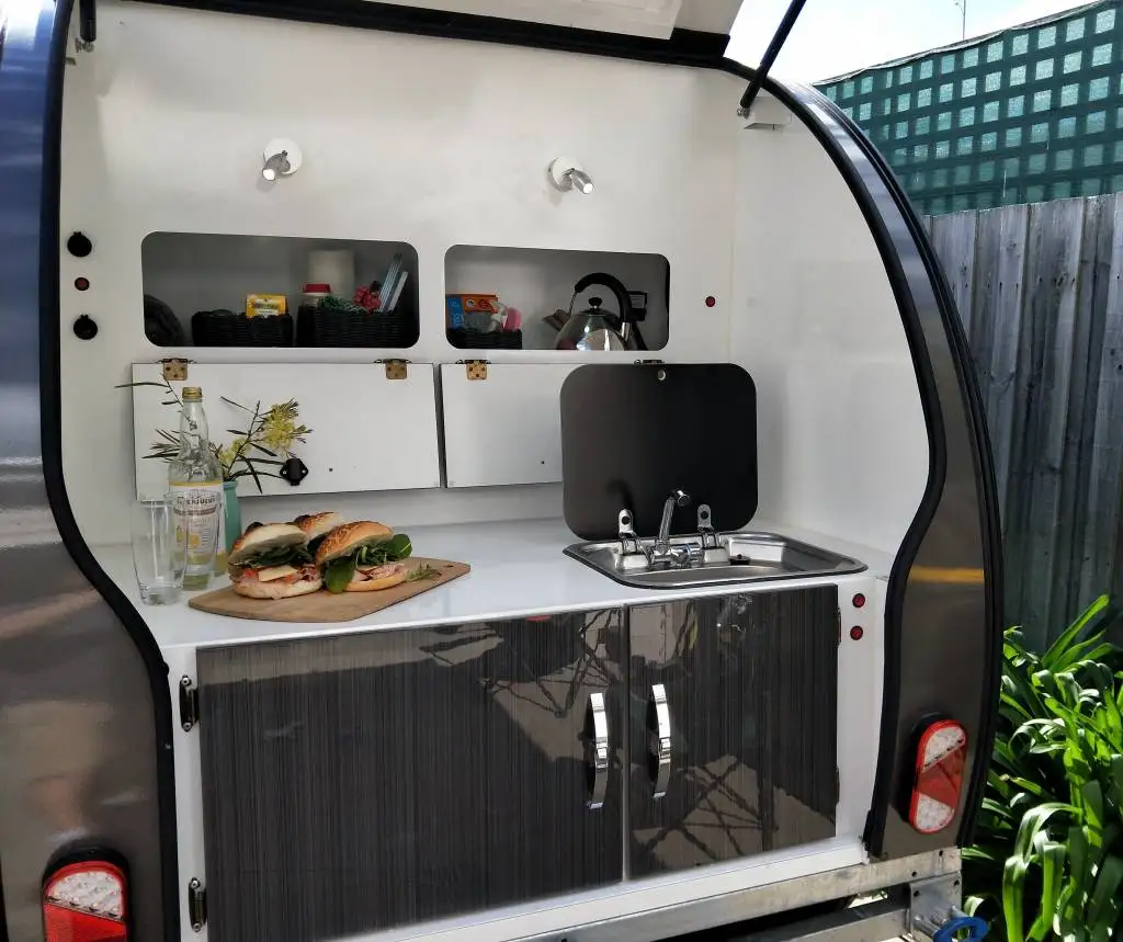 Light weight lightweight  camper trailers caravan under 750 kg off road small korea camping trailer with roof top tent