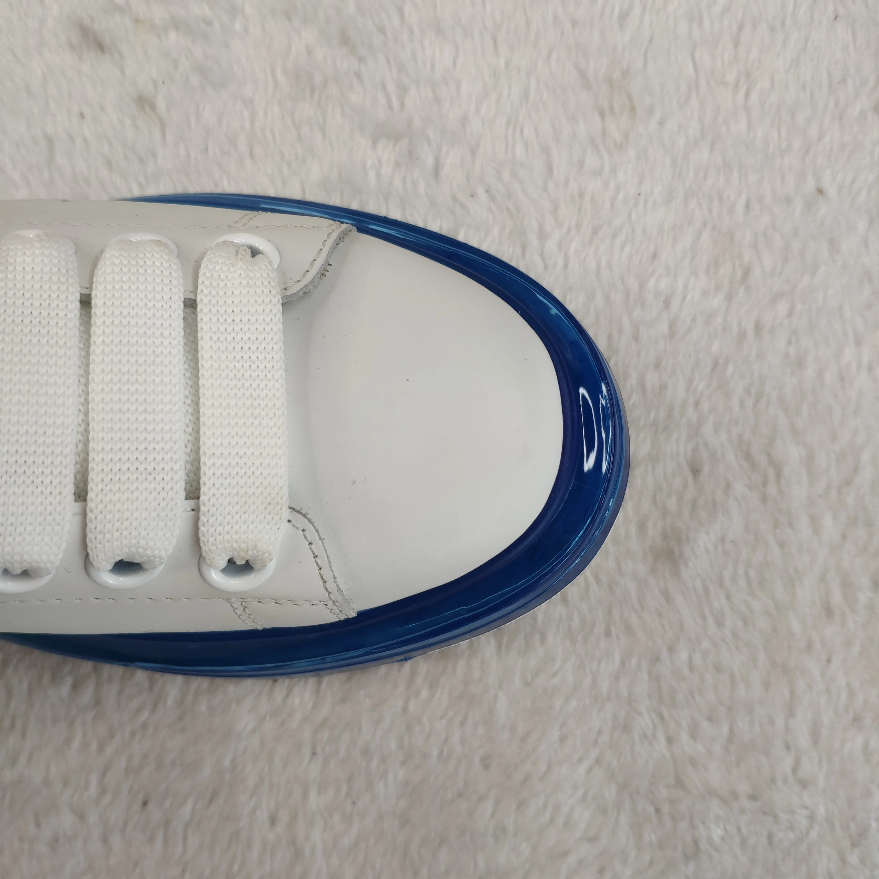 
MOQ 1Pair guangzhou Latest Customized 35-46 Size white Genuine Leather Casual Running Sport air Shoes For Men women 