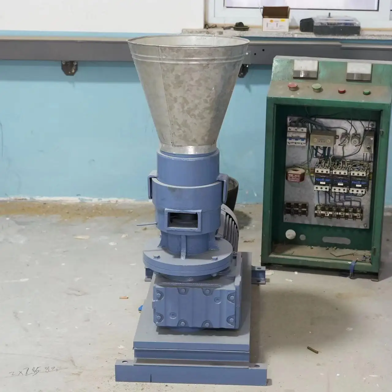 Biomass Small Wood Pellet Maker Wood Pellets Making Plants Sawdust Pellet Press Machine for Fuel Burner