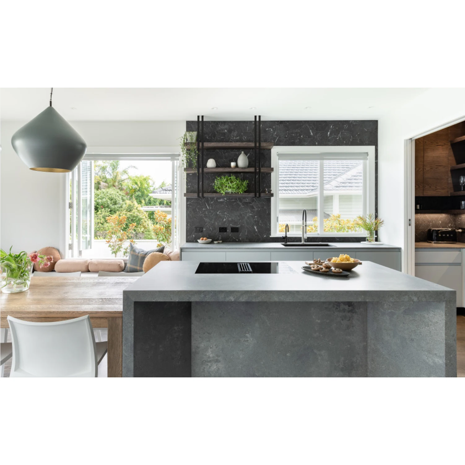 China factory supply price Australia residential apartment project Kitchen Cabinets