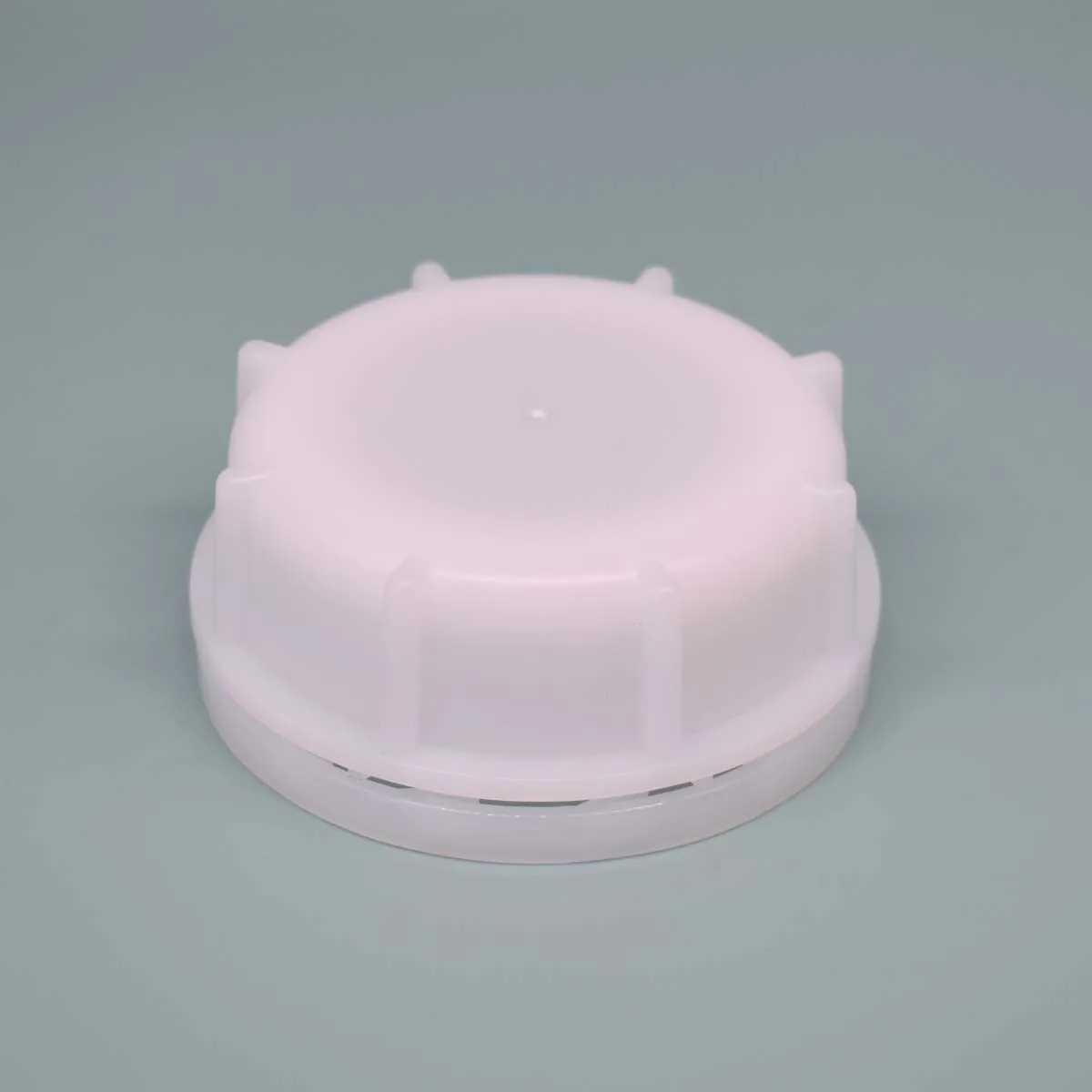 High quality Screw Cap HDPE Material plastic cap for Stacking bucket