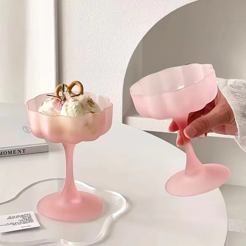 Creative pink flower dessert Cocktail cup design sense pudding ice cream glass