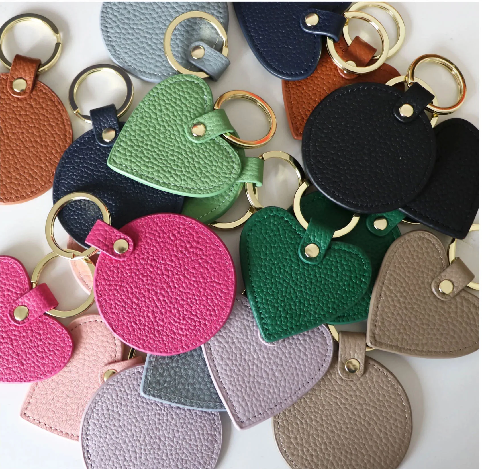 
custom monogram logo leather keyring heart shaped kechians for promotion gift 