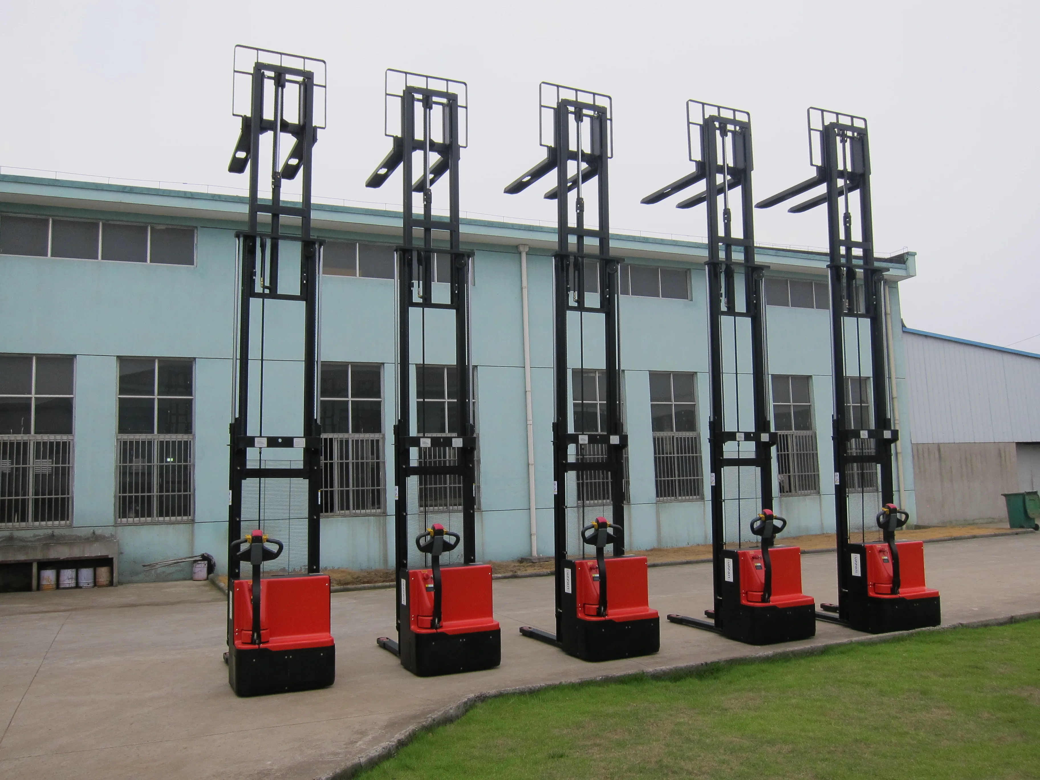 
1500KG Full Electric Stacker Hand Forklift Factory Price Electric Pallet Stacker 