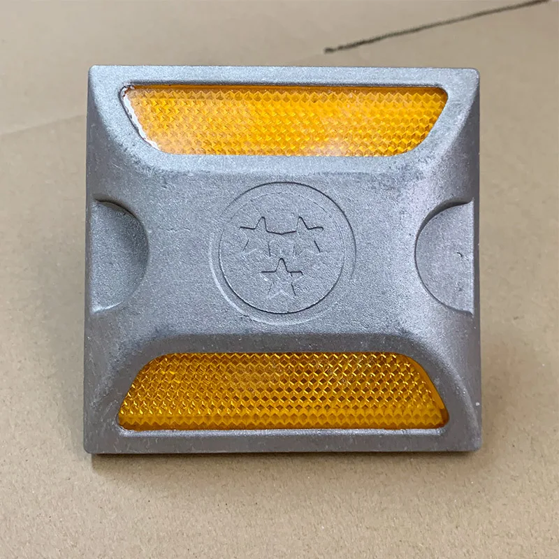 Double reflector Cheap model reflective aluminum road stud