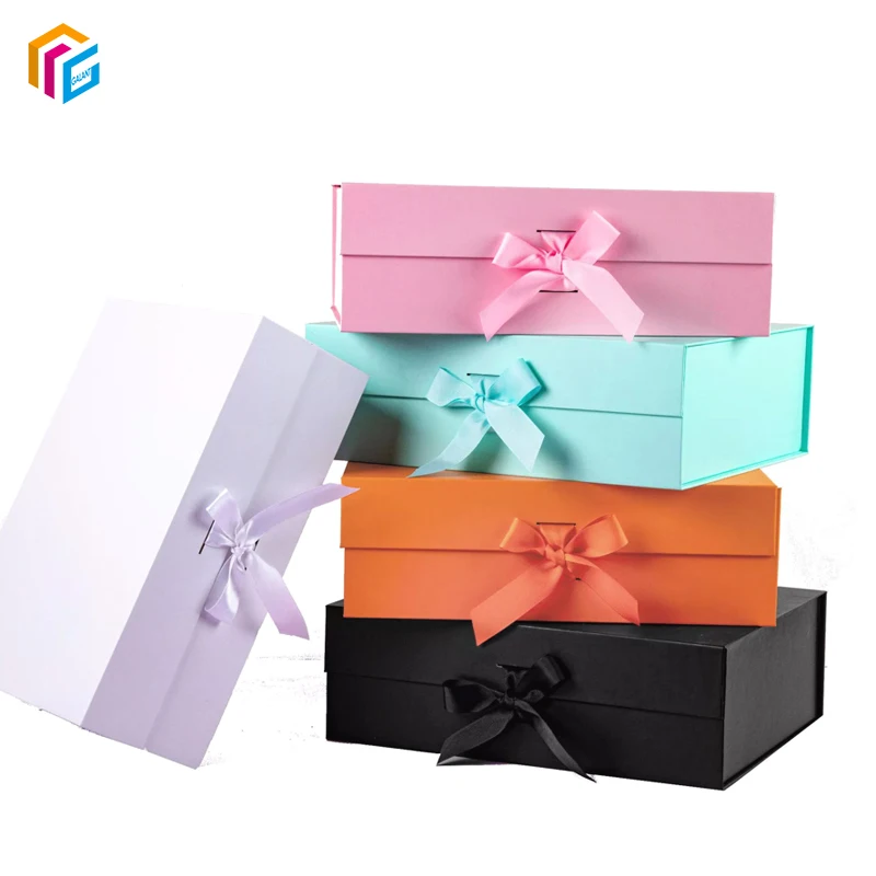 Custom Red Rigid Magnetic Closure Gift Boxes Packaging Luxury Foldable Garment Apparel Clothing Packaging Box