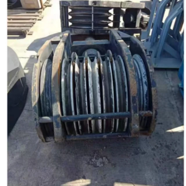 Used Crane Spare Parts  Liebherr Crane  Hook Hydraulic Valve