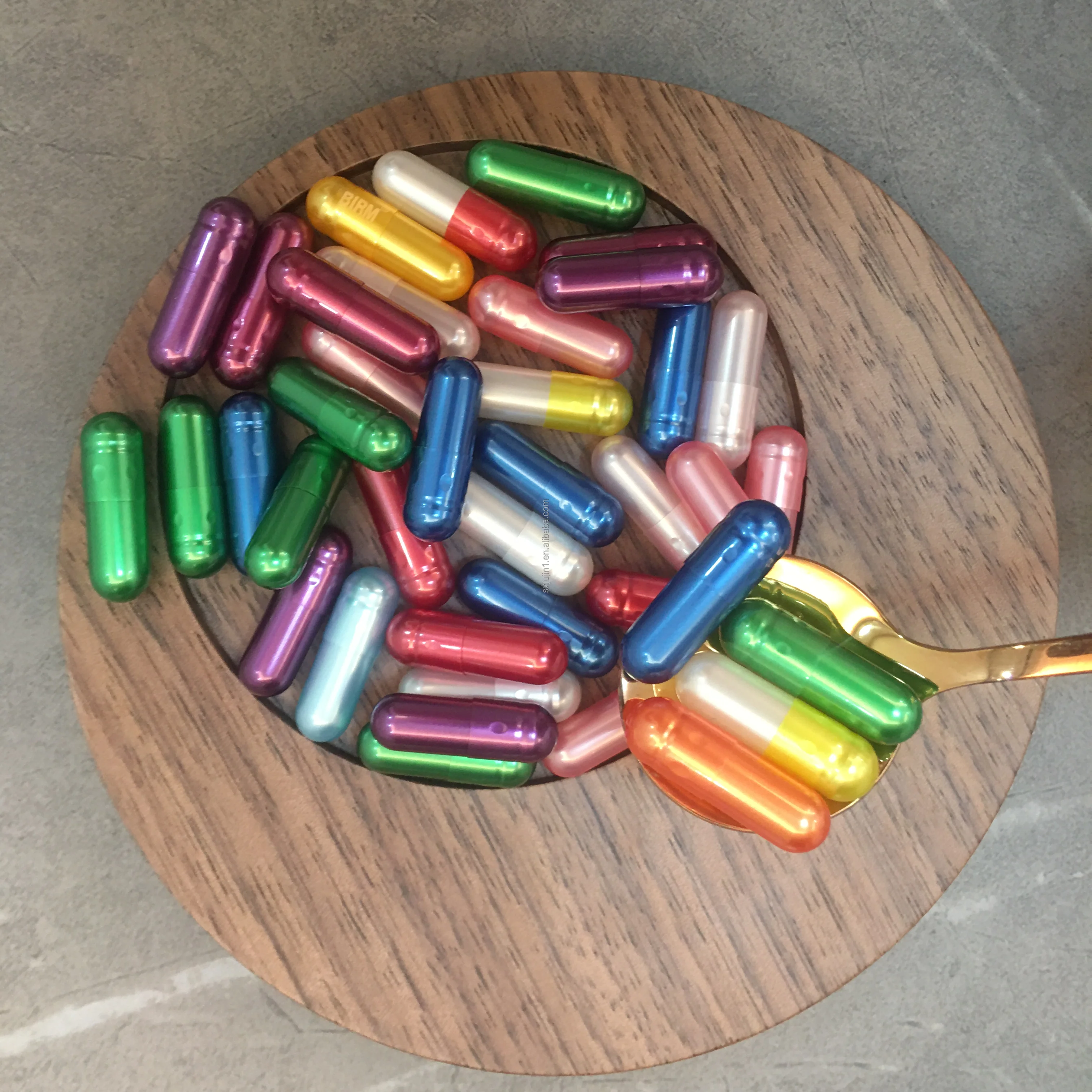 pearl white green red gold  empty capsule china hot selling colorful gelatin capsules accepted customization