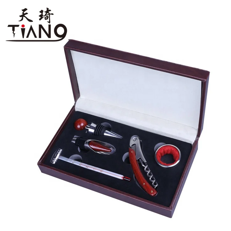 New Style Fashion Eco-Friendly Zinc Alloy Wine Opener Gift Set Red Wood Bar Accessories Set with Leather PU Wine Opener