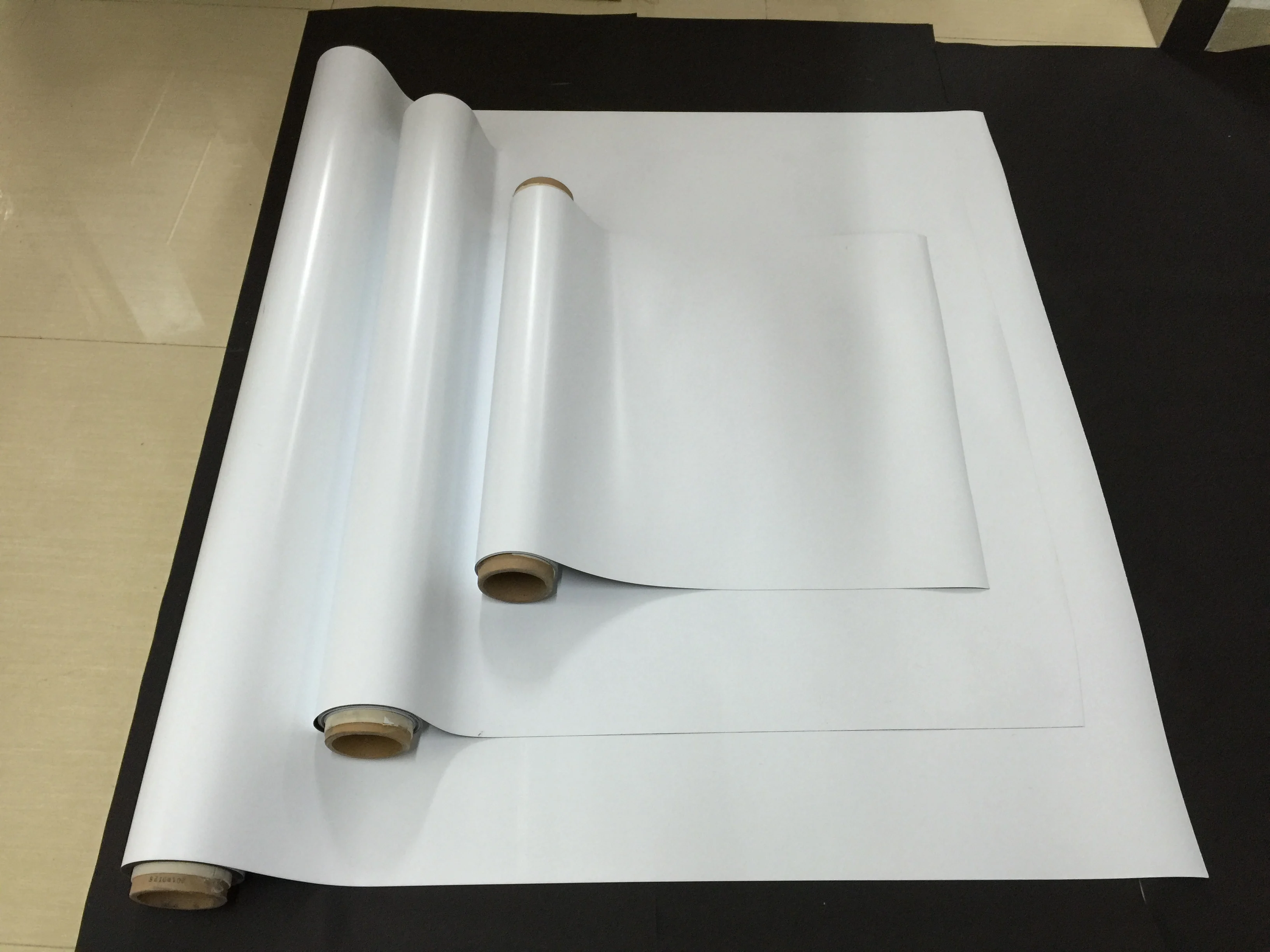 Factory Wholesale Flexible Magnet Vinyl Roll Magnetic Foil Magnetic Self Adhesive Sheet for Advertising Display