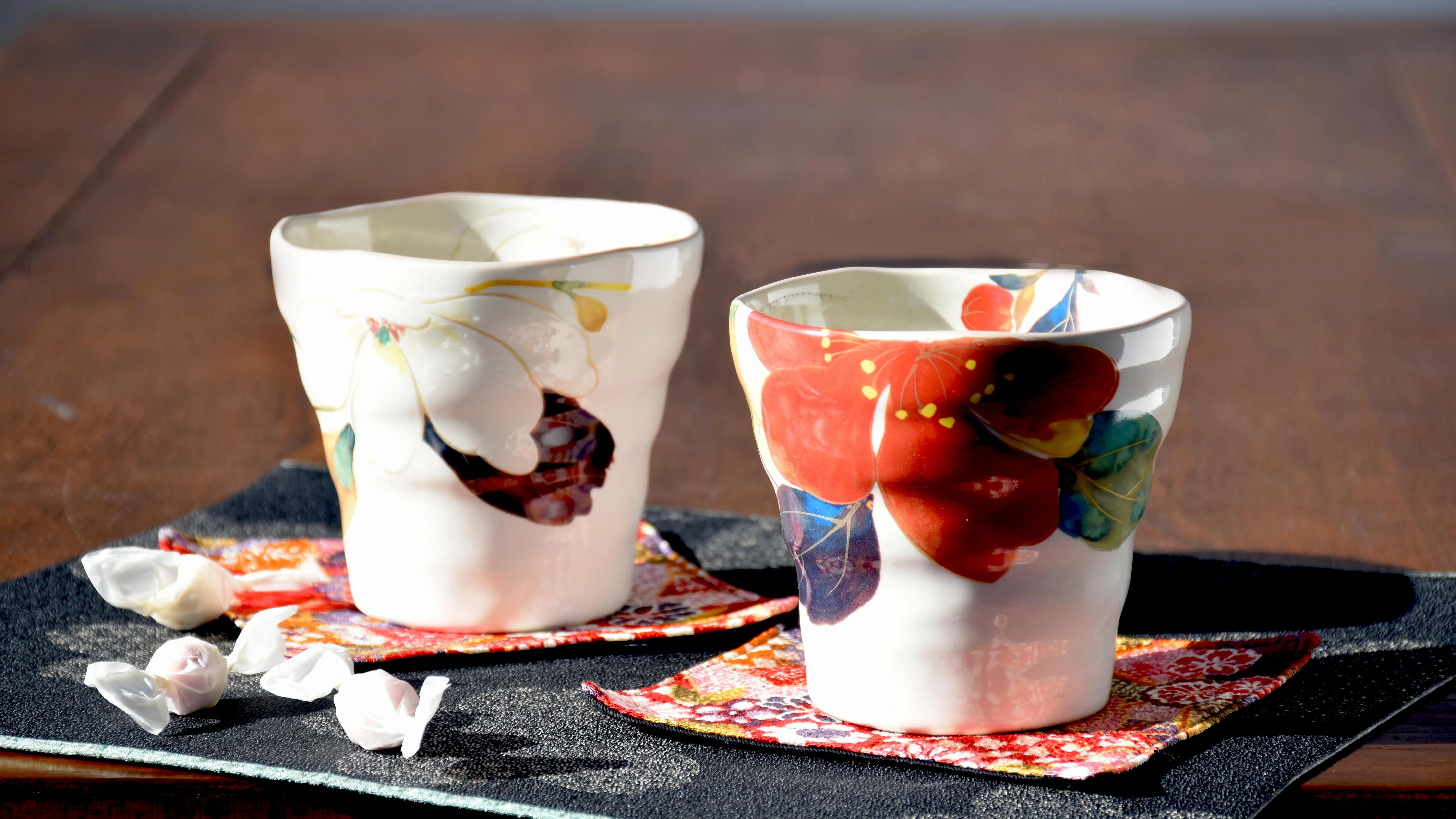 Japanese hot sale stocked colorful floral designs ceramic flower tea cup