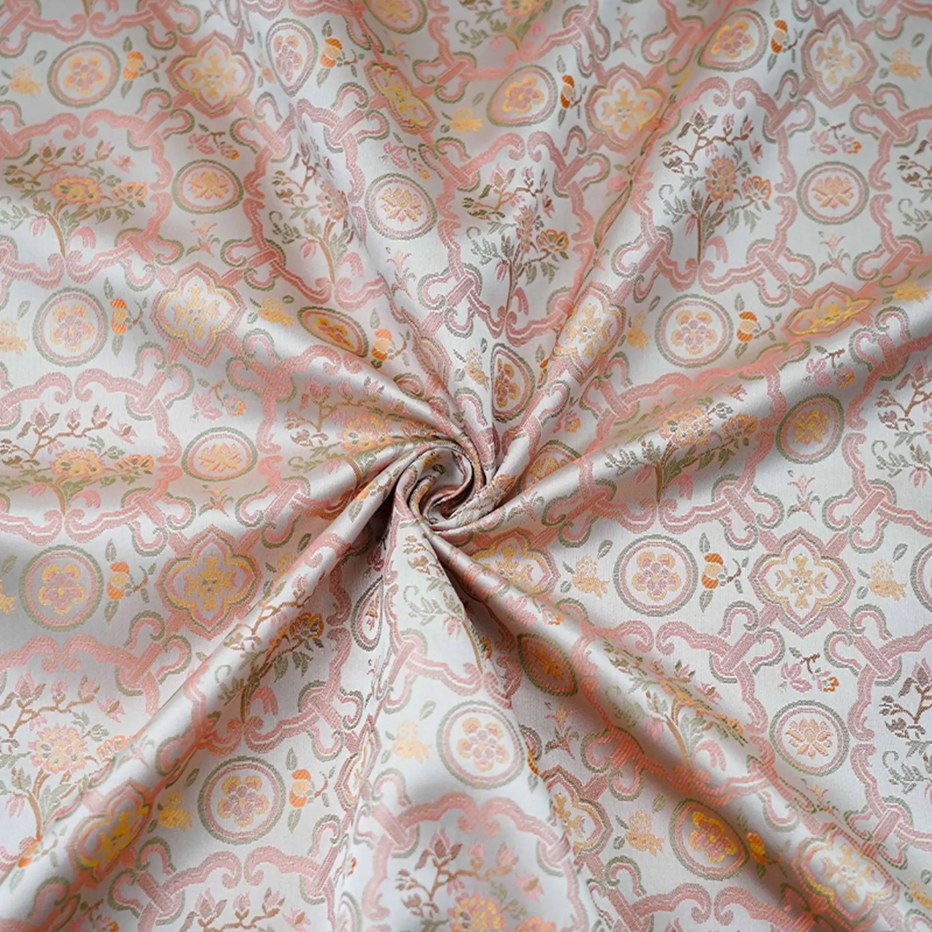 New Design China Textile Supplier 100%Polyester Woven Jacquard Fabric