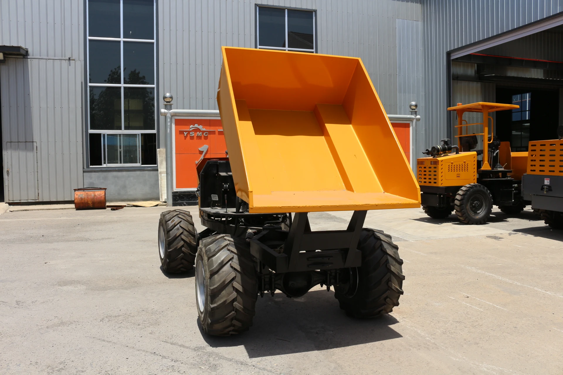 Palm Oil Harvesting Hot sale 1ton 4WD Mini tractor site dumper zy100 manufacturer dump tractor for collecting oil palm fruit