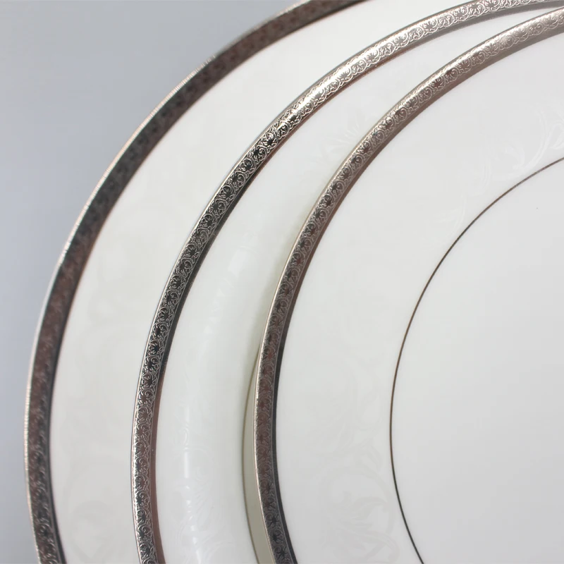 China Manufacturer of Porcelain Bone Dinnerwares 18 pcs Ceramic Tableware Dinning Plates Dinner set
