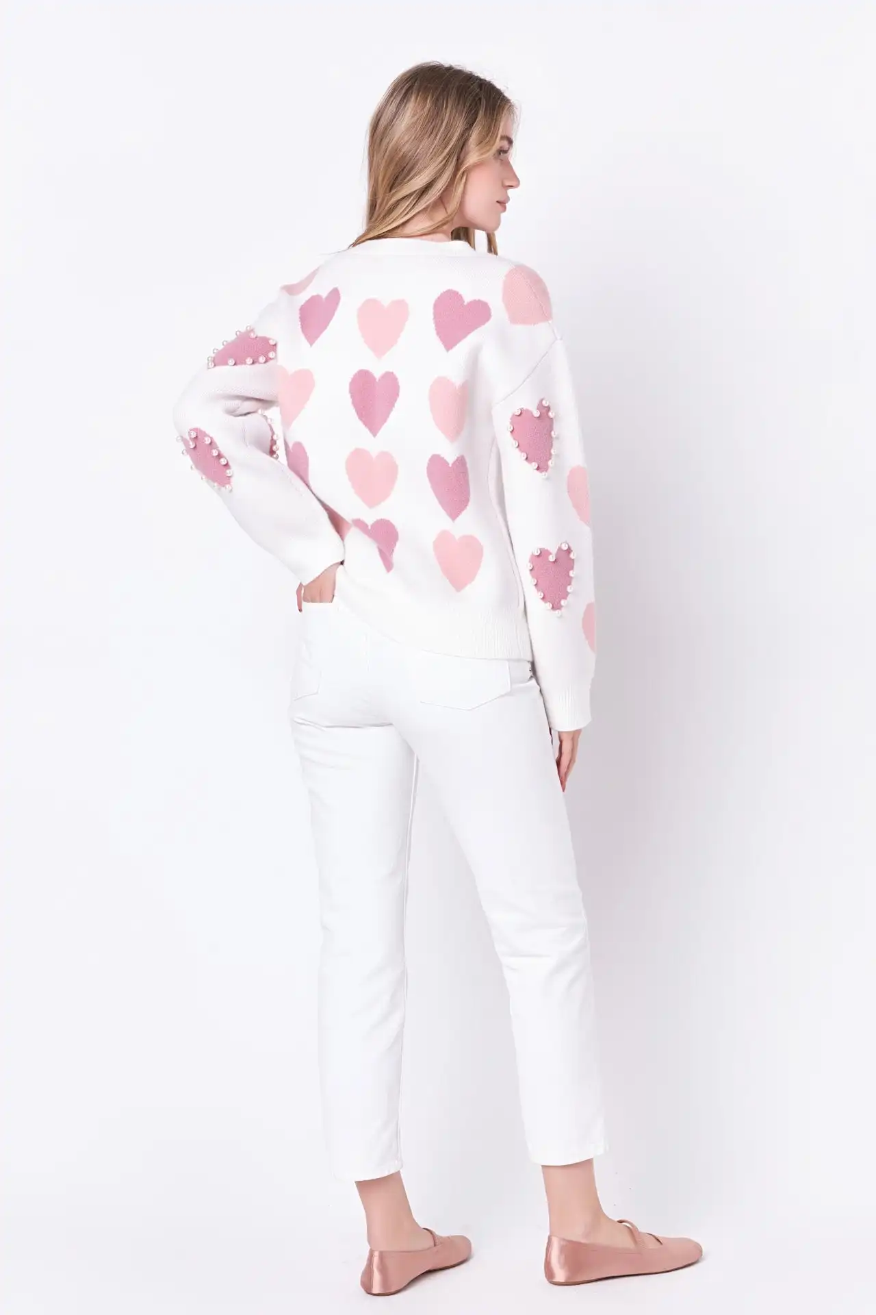 WINGTU Custom Private Label 3D Flower V Neck Pearl Pompom Heart Pattern Mock Sweater For Women