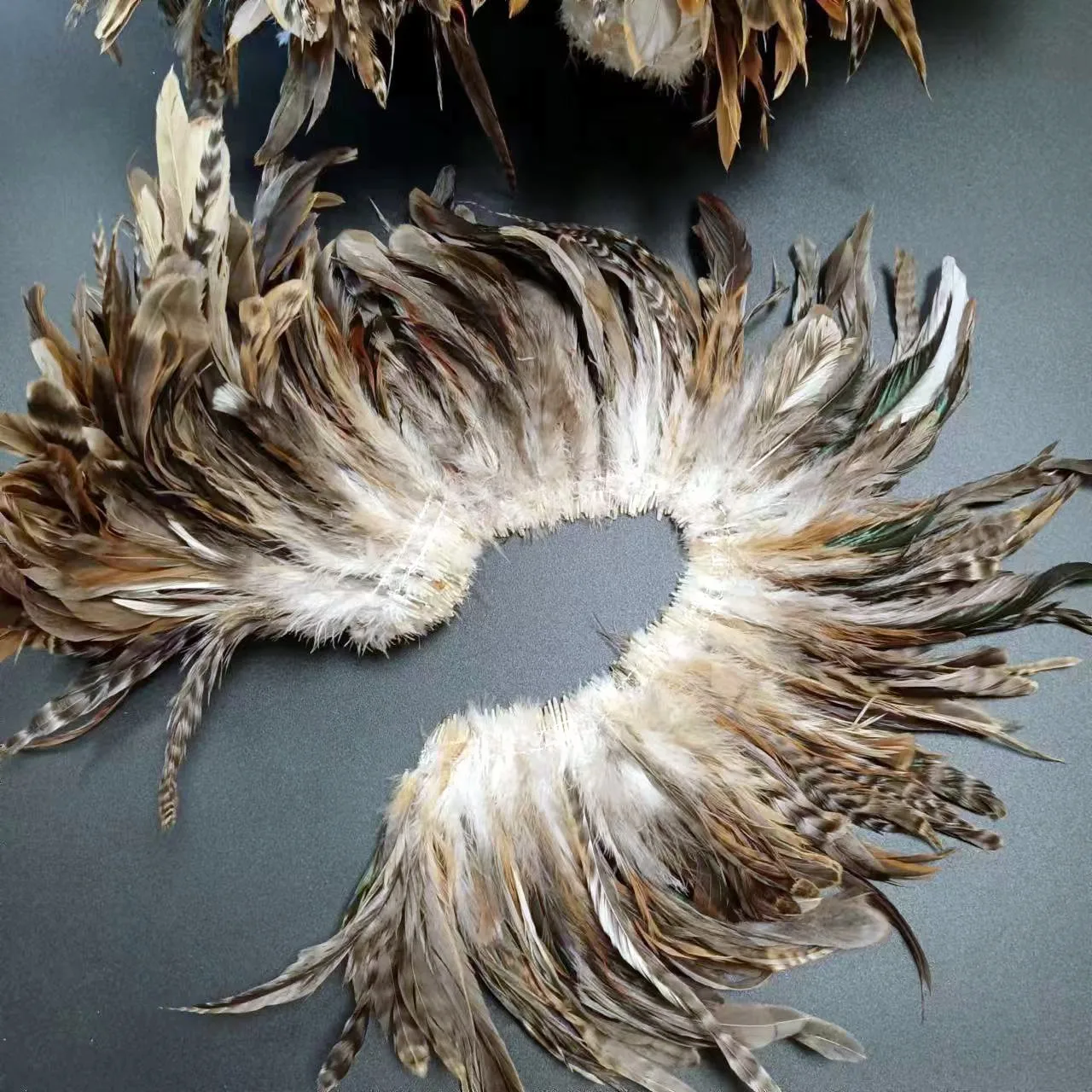 Материал для завязывания мух из куриных перьев